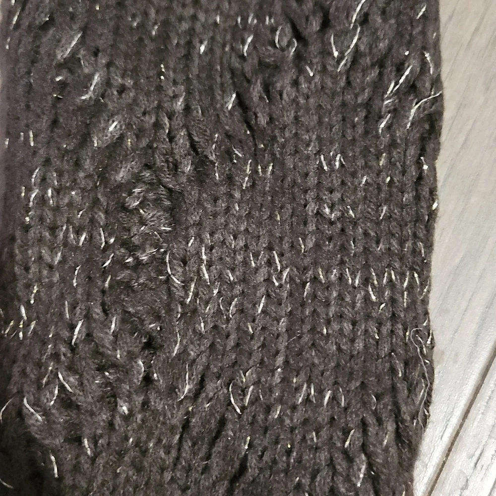 Elegant Multicolor Knit Scarf